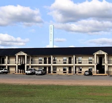 Hiway Inn Express Coalgate Extérieur photo