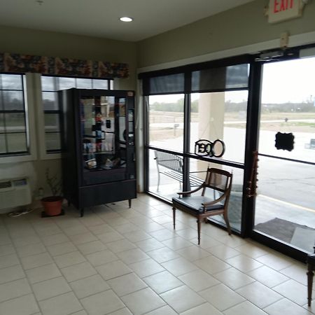 Hiway Inn Express Coalgate Extérieur photo