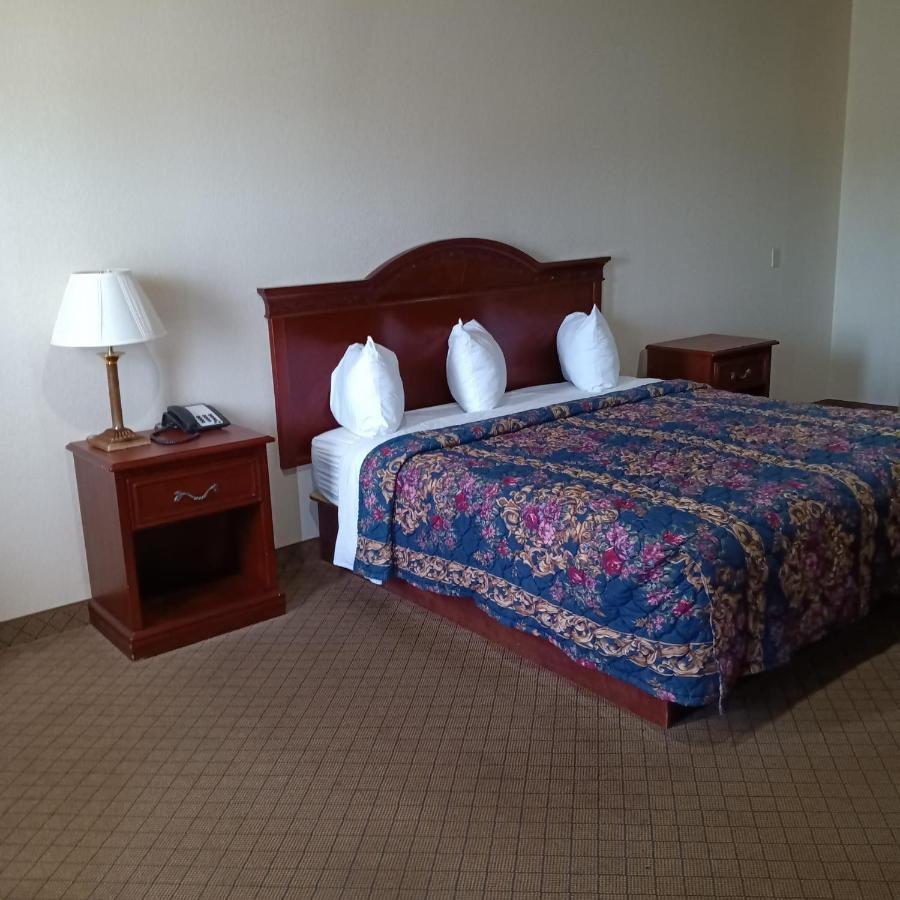 Hiway Inn Express Coalgate Extérieur photo